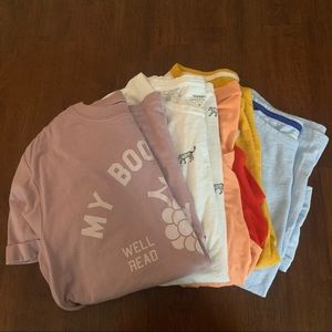 Lot of 5 tshirts/ selling together